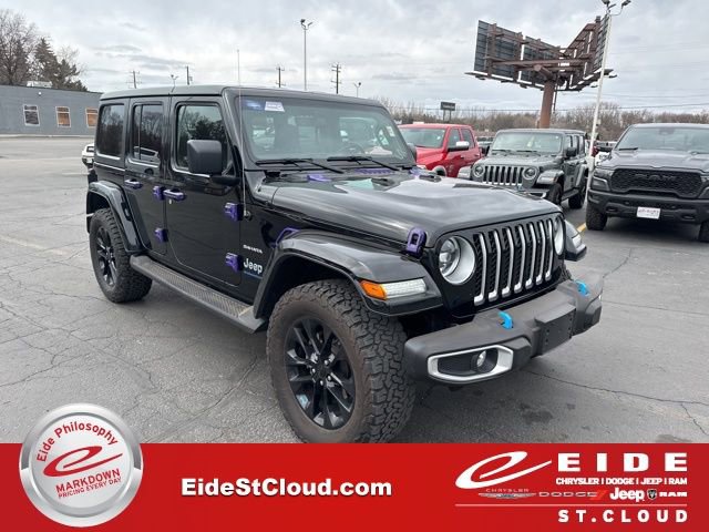 Used 2023 Jeep Wrangler Unlimited Sahara w/ Cold Weather Group image 1