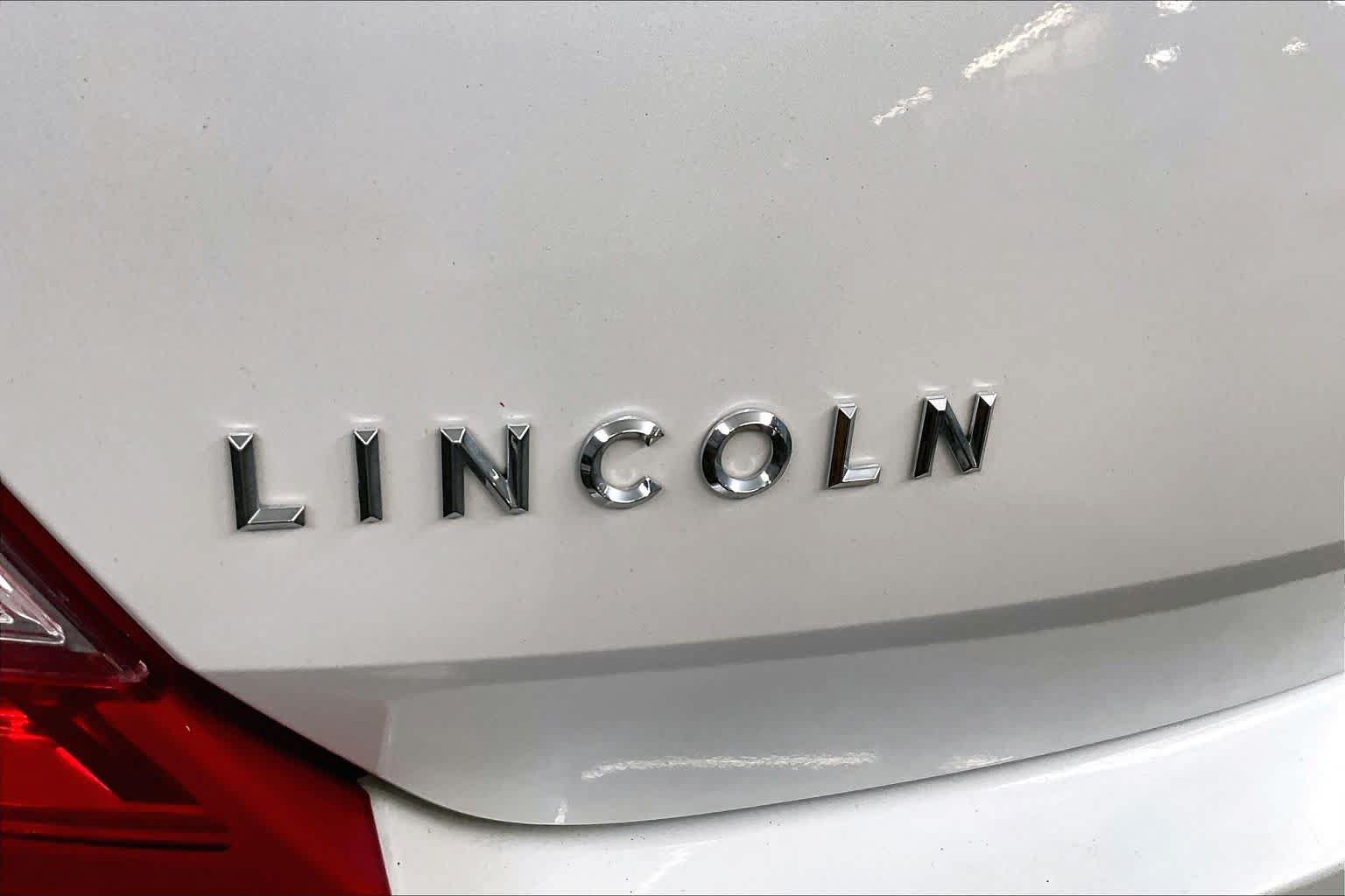 Used 2014 Lincoln MKS AWD w/ Equipment Group 101A image 30