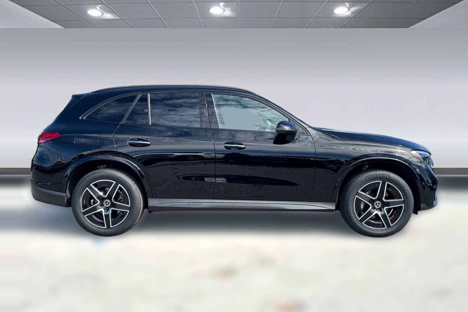 Certified 2024 Mercedes-Benz GLC 300 image 8
