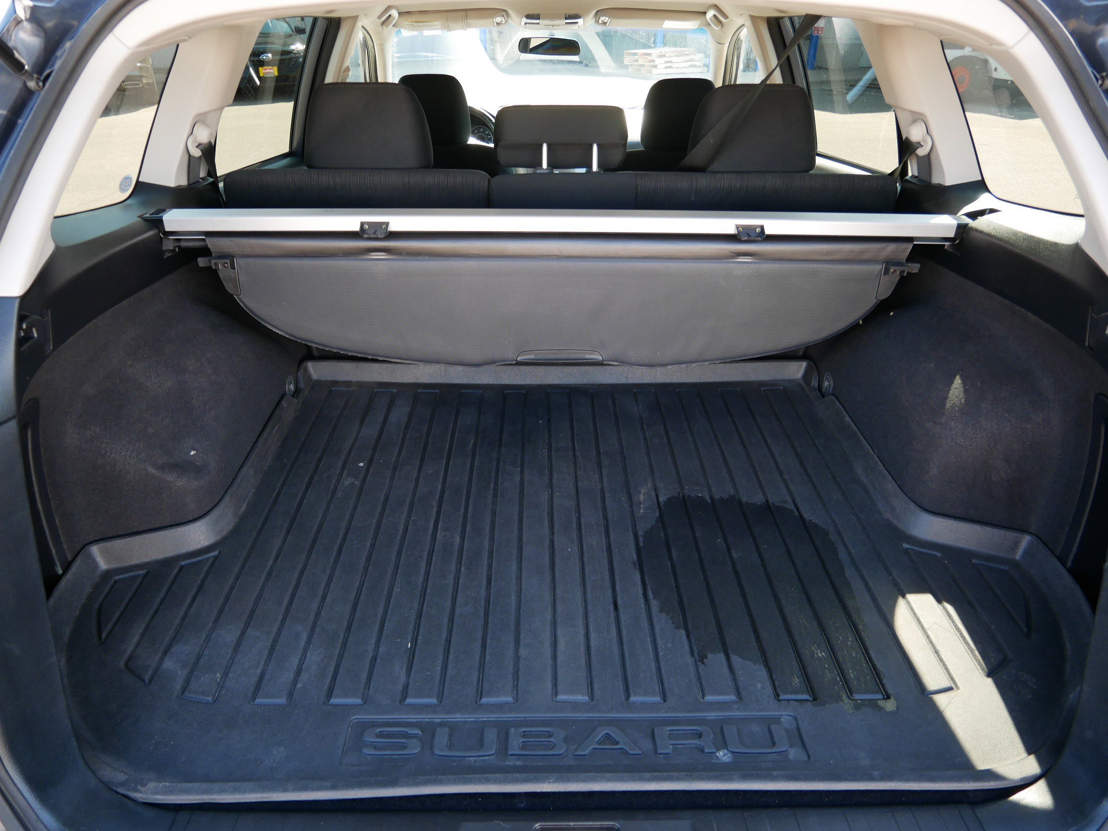 Used 2014 Subaru Outback 2.5i Premium AWD/4WD image 18