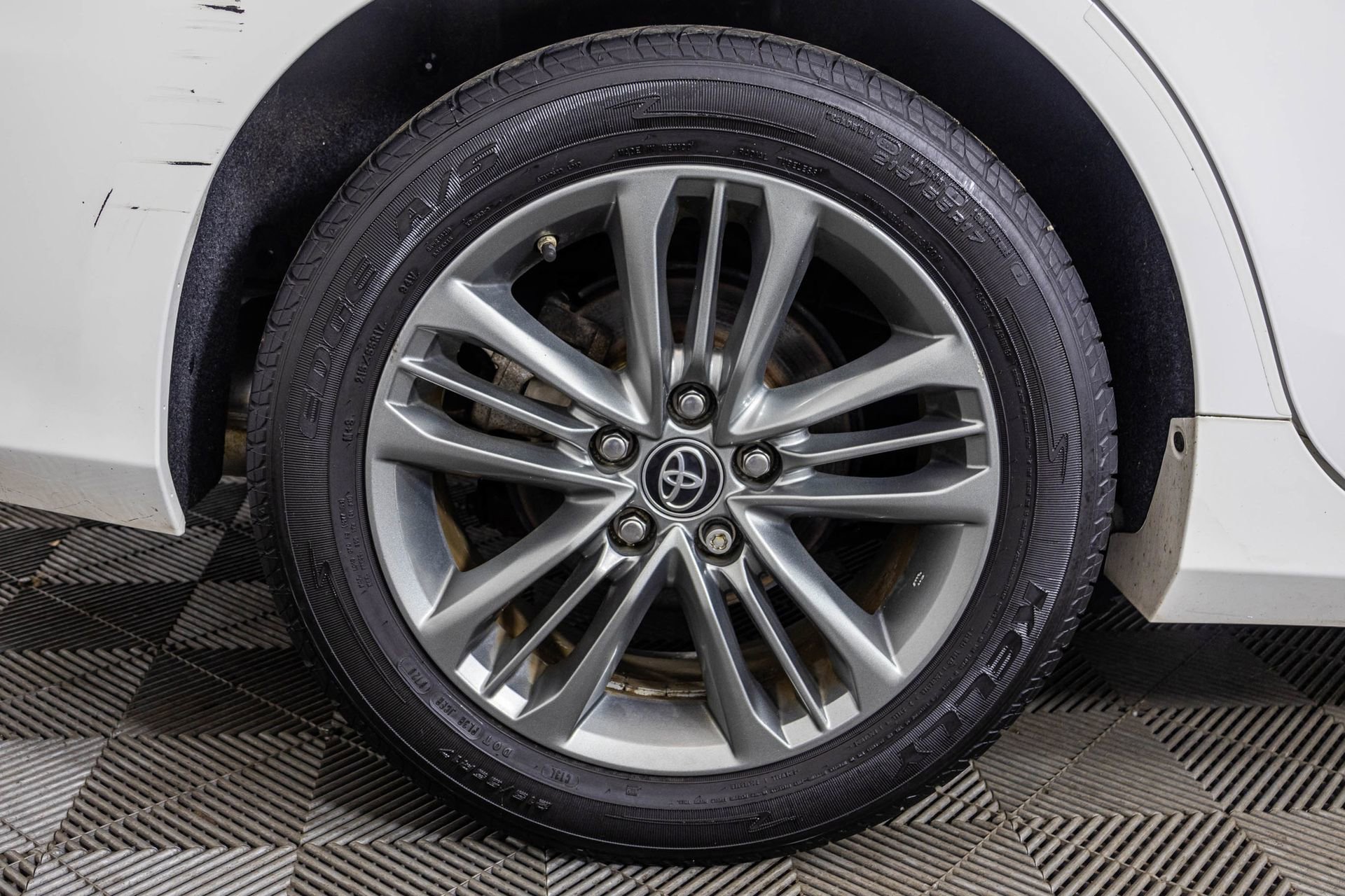 Used 2017 Toyota Camry SE FWD image 46