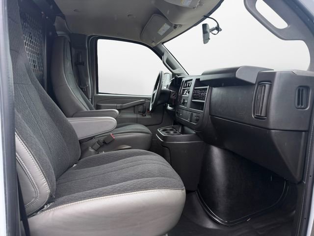 Used 2024 Chevrolet Express 2500 w/ Driver Convenience Package image 15