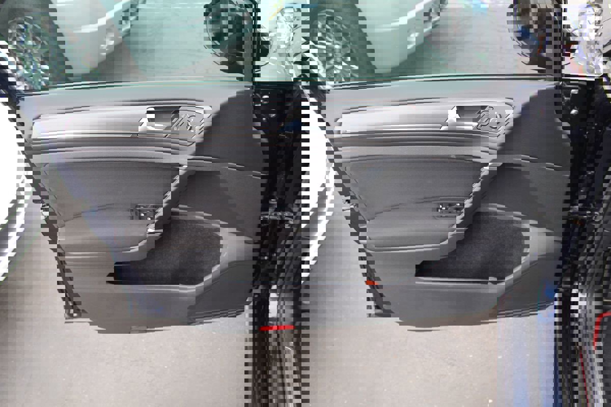 Used 2018 Volkswagen GTI S image 17