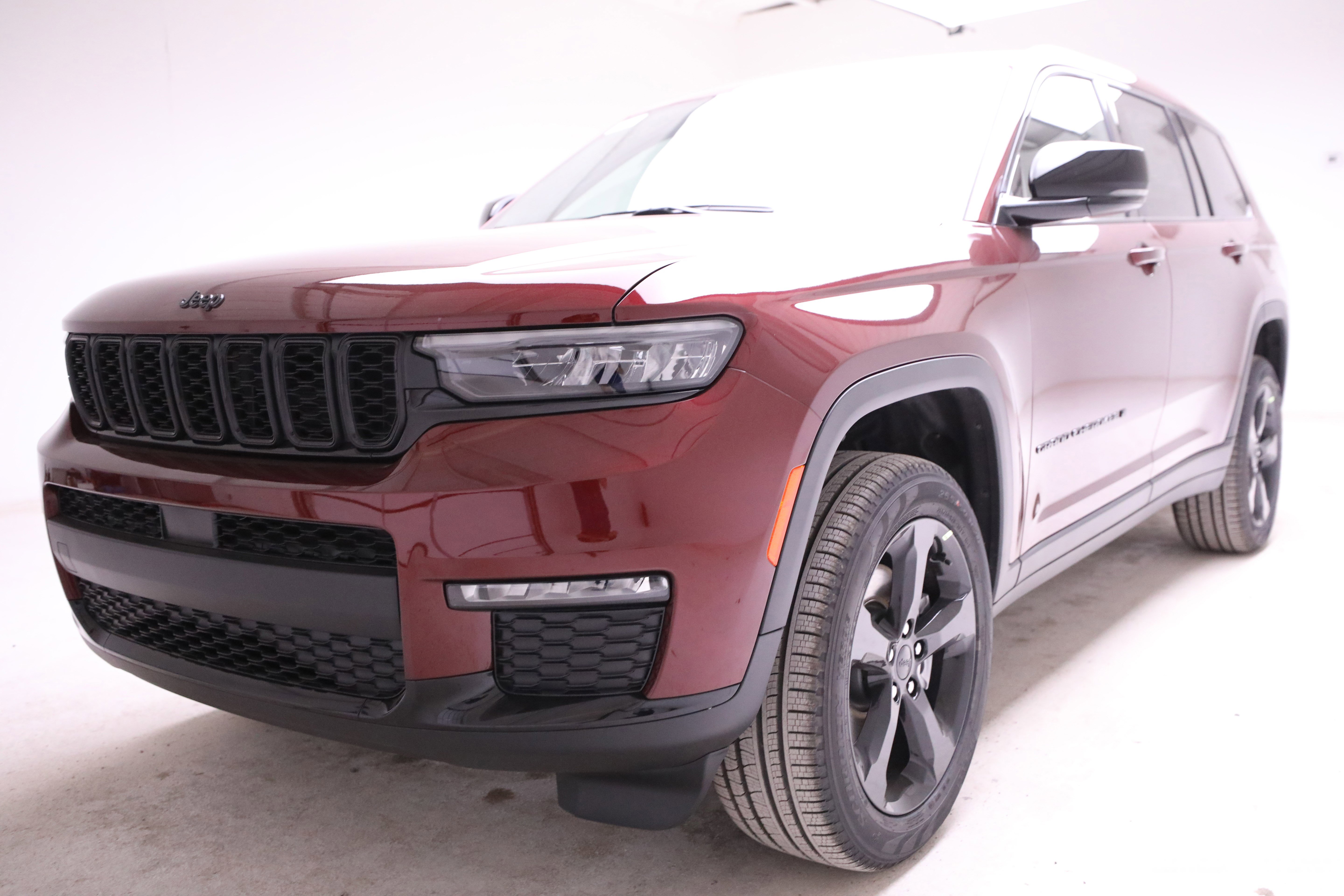 New 2025 Jeep Grand Cherokee L Limited w/ Black Appearance Package