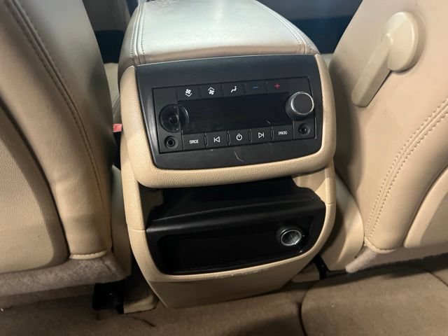 Used 2011 GMC Acadia SLT AWD/4WD image 29