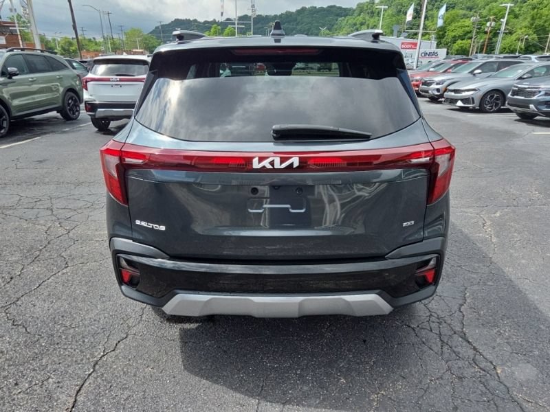 Used 2024 Kia Seltos S AWD/4WD image 6