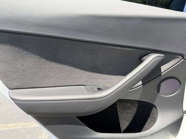 Used 2023 Tesla Model Y Performance AWD/4WD image 18