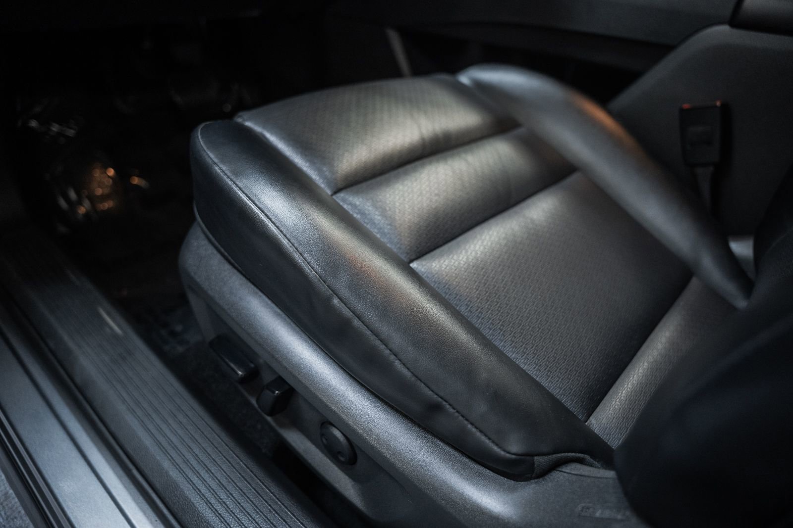 Used 2021 Nissan Rogue SV w/ Premium Package image 39