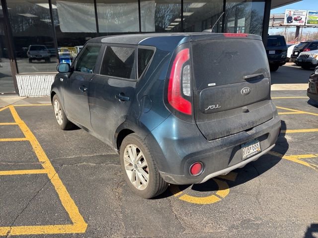 Used 2017 Kia Soul + image 7