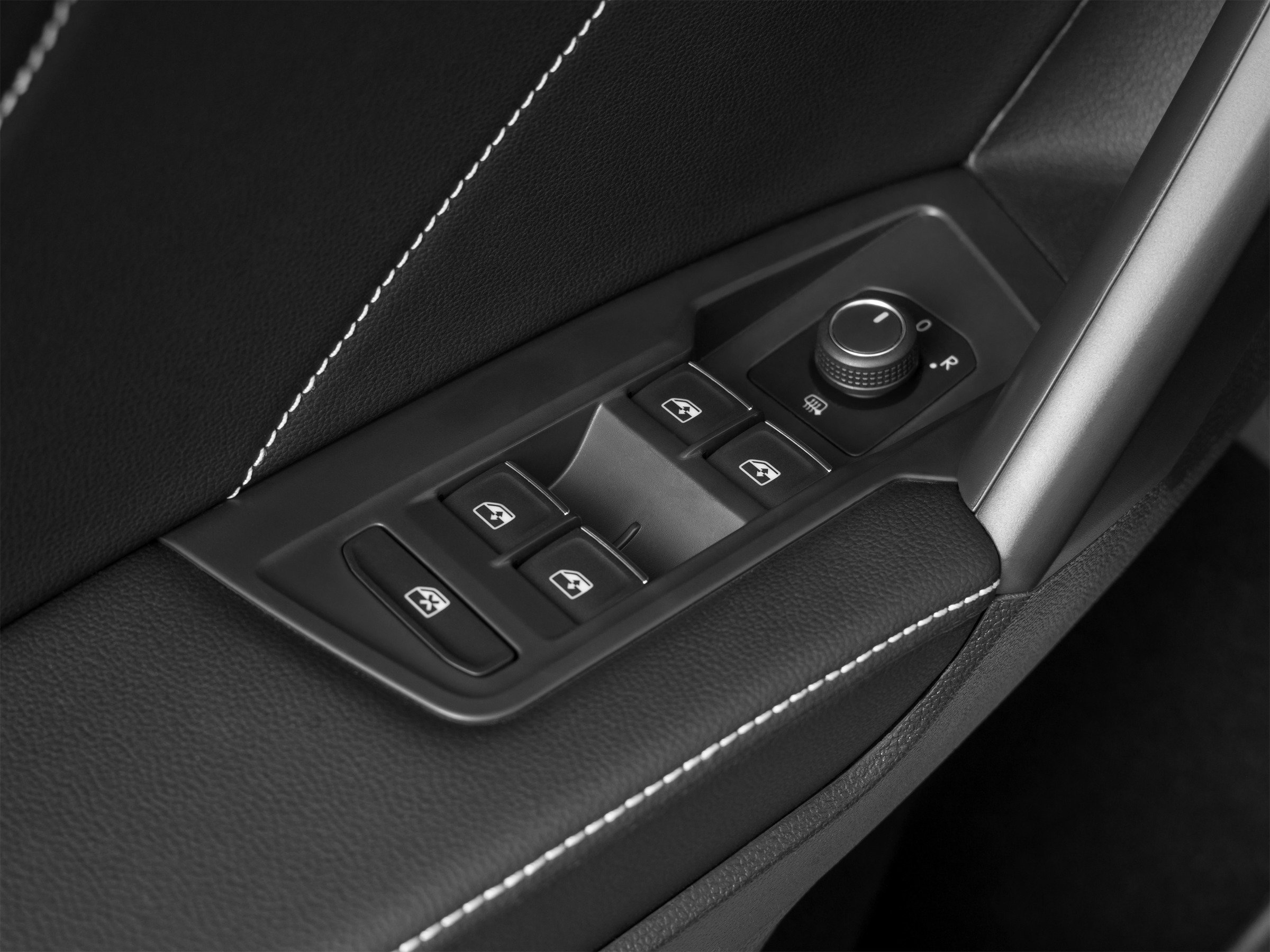 Used 2024 Volkswagen Tiguan SE w/ Panoramic Sunroof Package FWD image 48