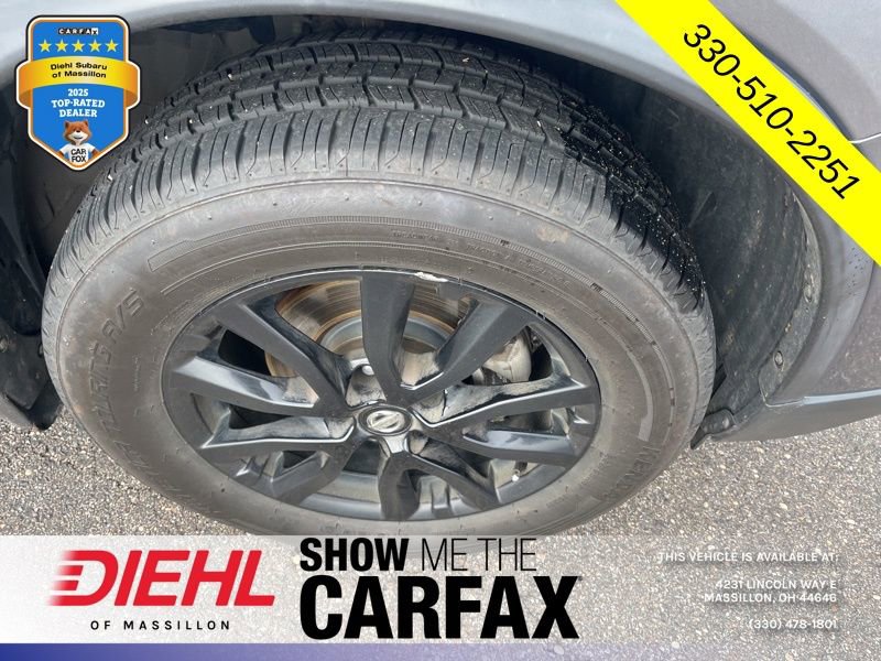 Used 2017 Nissan Rogue SV w/ Midnight Edition Package image 9
