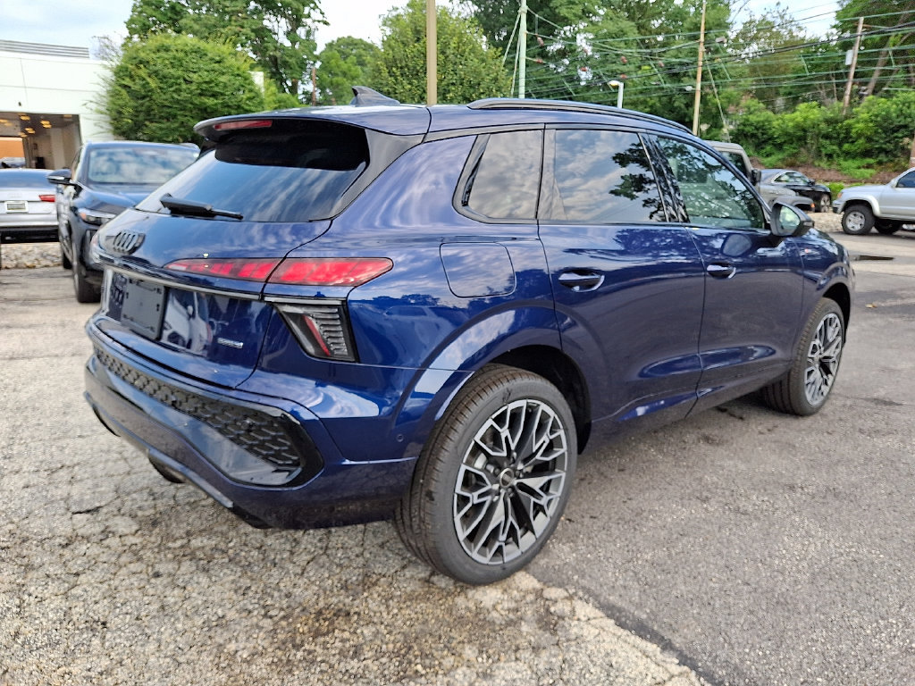 New 2026 Audi Q3 quattro 2.0T AWD/4WD image 4