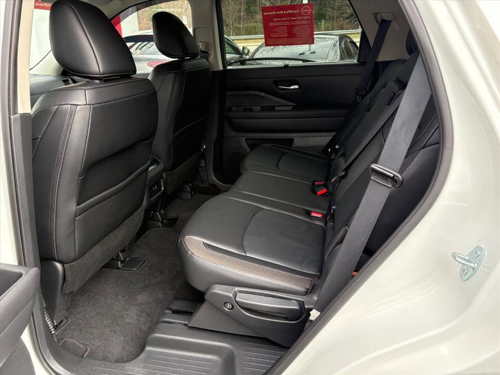 Certified 2024 Nissan Pathfinder SL image 21