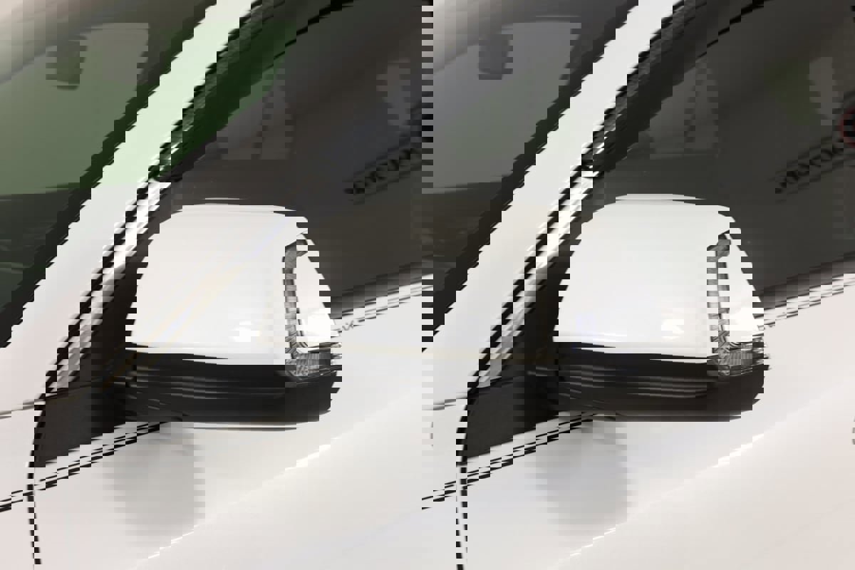 Used 2024 Kia Niro EX image 48