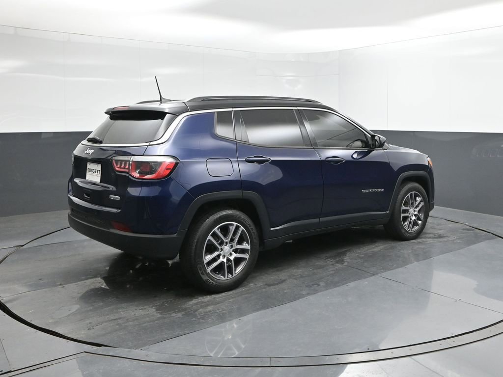 Used 2020 Jeep Compass Latitude image 11