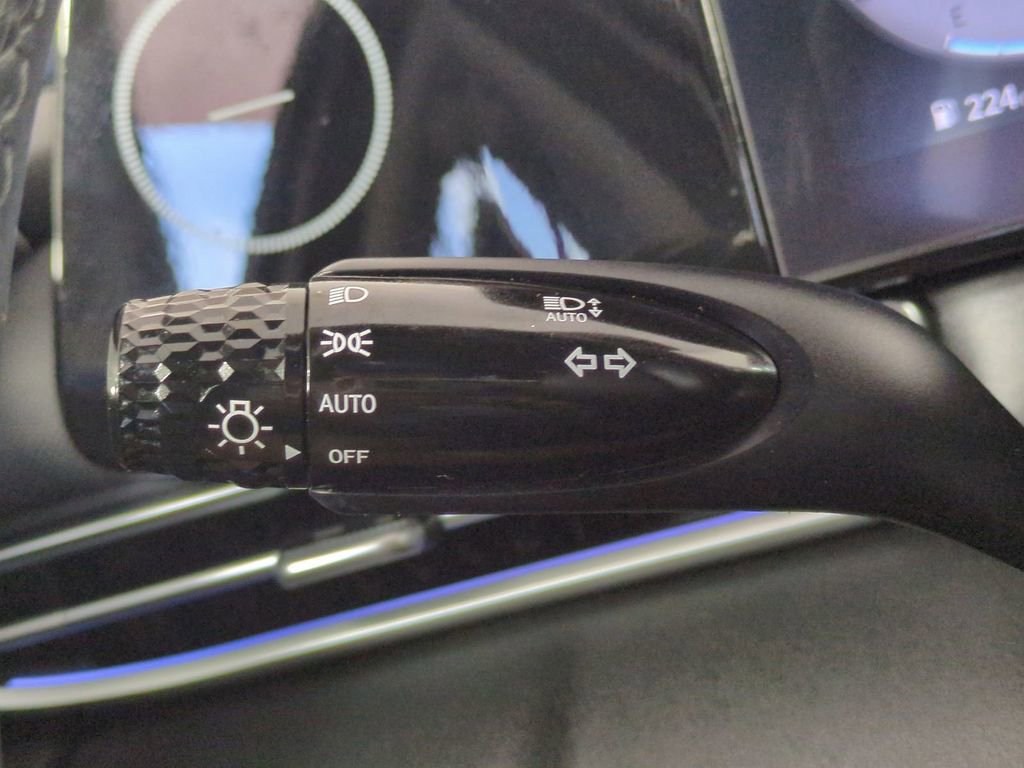 Used 2024 Hyundai Elantra SEL w/ Convenience Package image 29