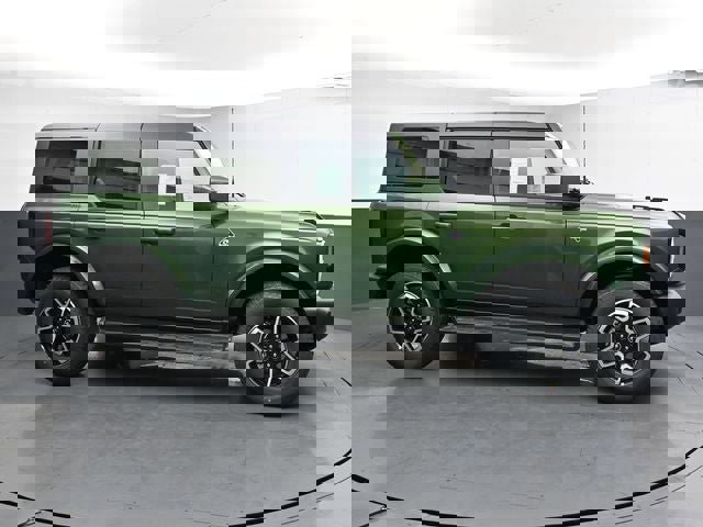 New 2025 Ford Bronco Outer Banks AWD/4WD image 13