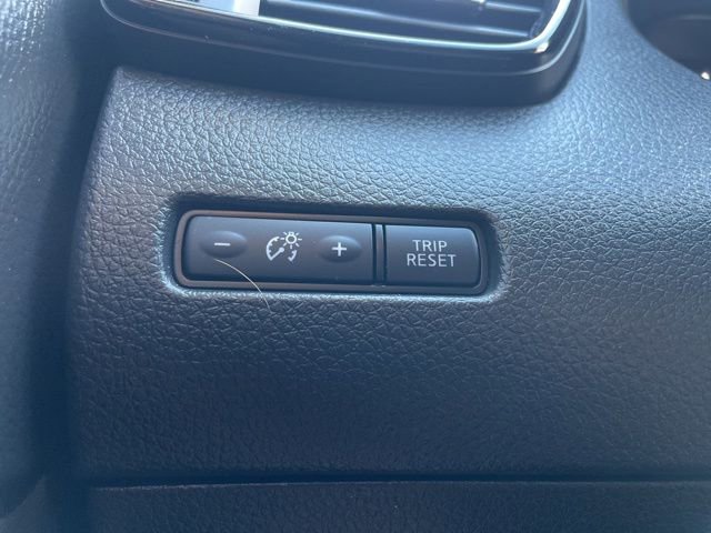 Used 2019 Nissan Rogue Sport S image 23