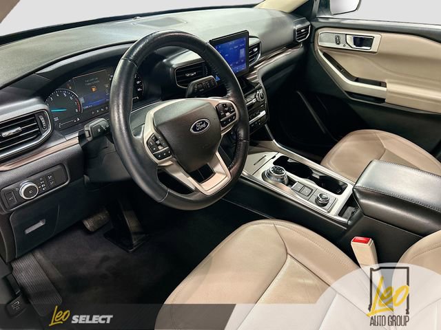 Used 2022 Ford Explorer Limited w/ Equipment Group 301A image 8