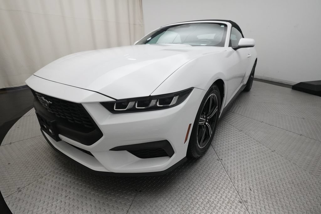 Used 2025 Ford Mustang Premium RWD image 12