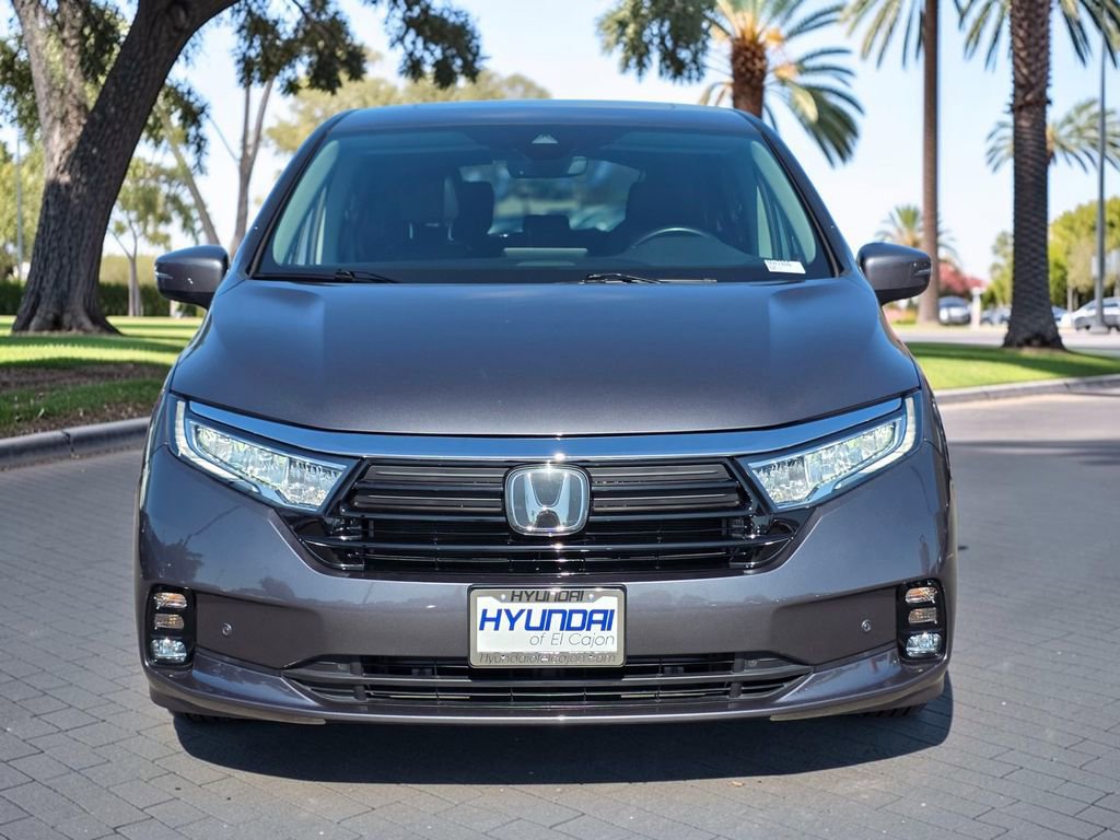 Used 2024 Honda Odyssey Touring image 2