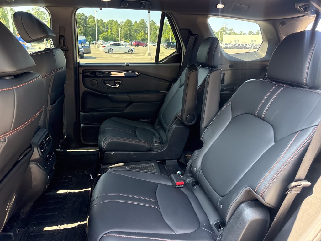 Certified 2025 Honda Pilot TrailSport image 32