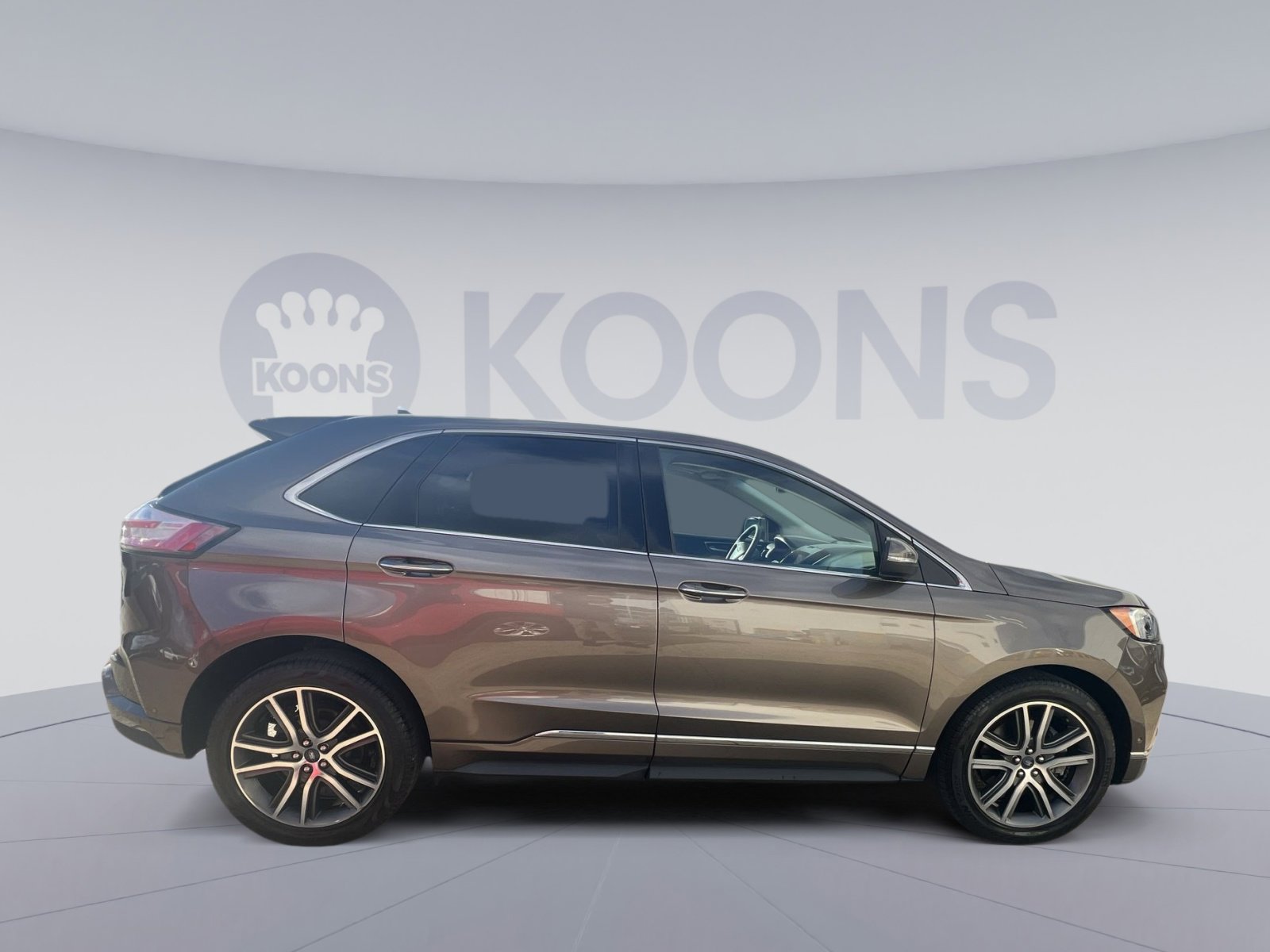 Used 2019 Ford Edge Titanium w/ Equipment Group 301A image 8