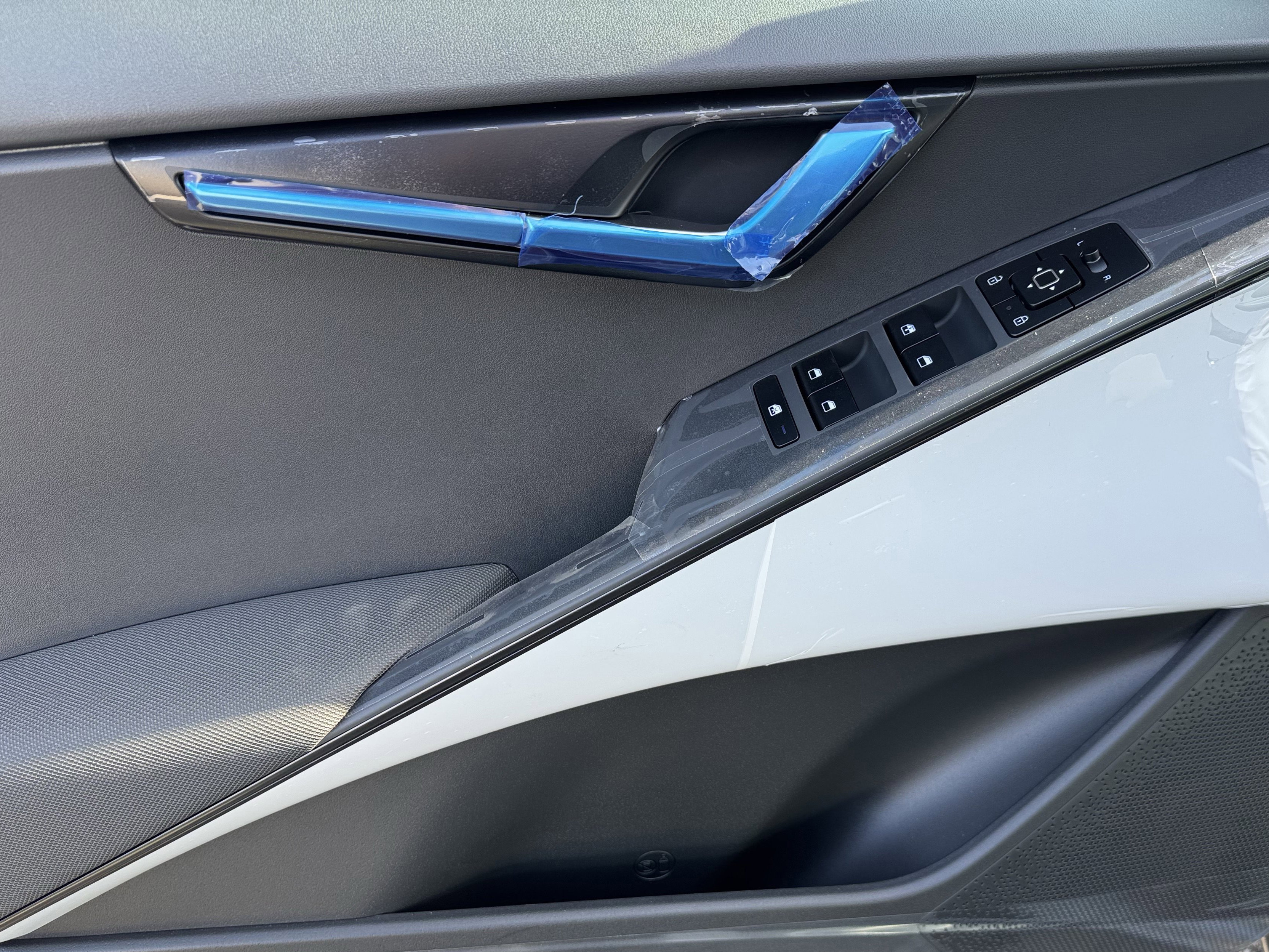 New 2026 Kia Niro LX image 16