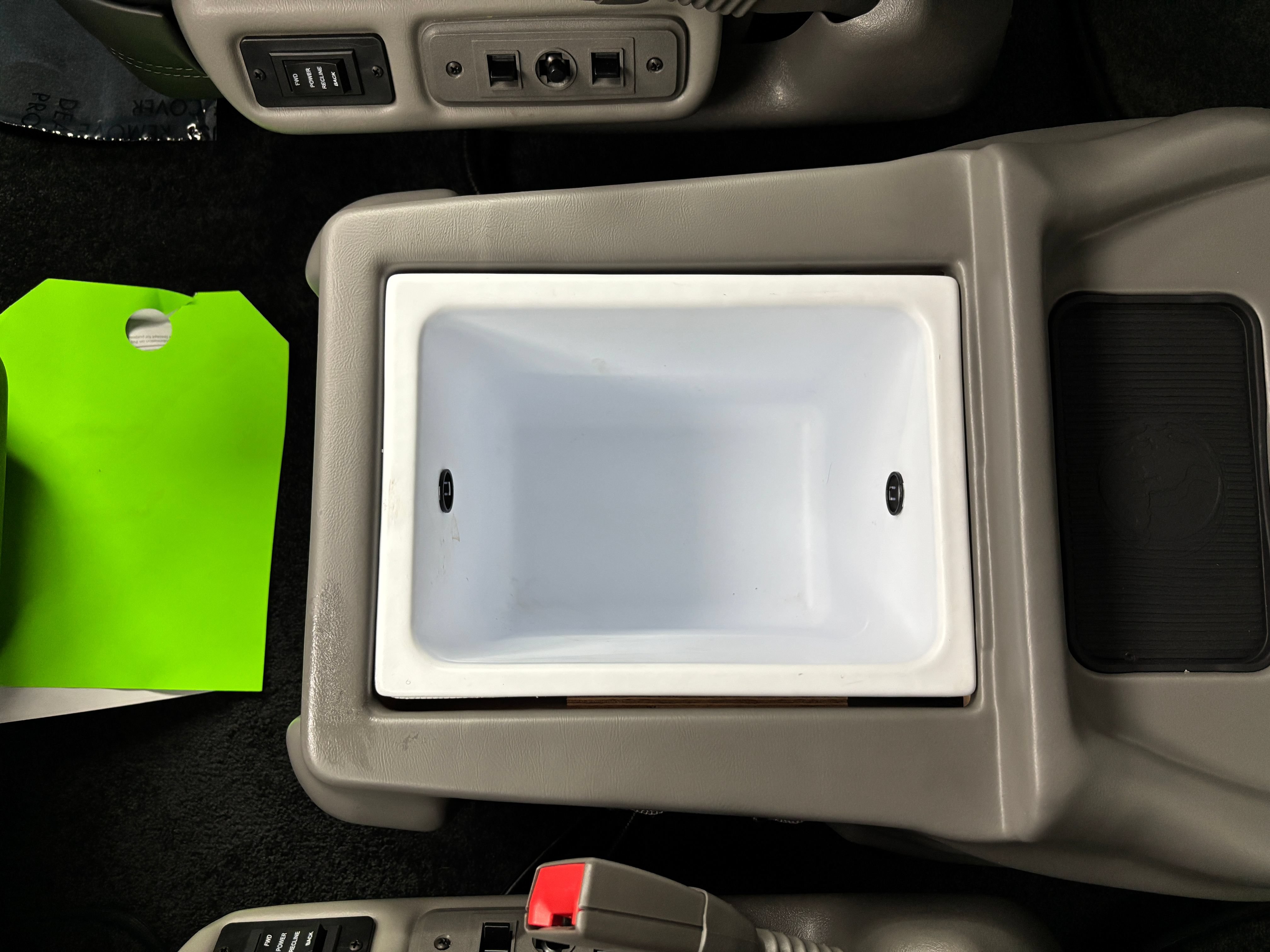 Used 2025 Chevrolet Express 2500 w/ Driver Convenience Package RWD image 45