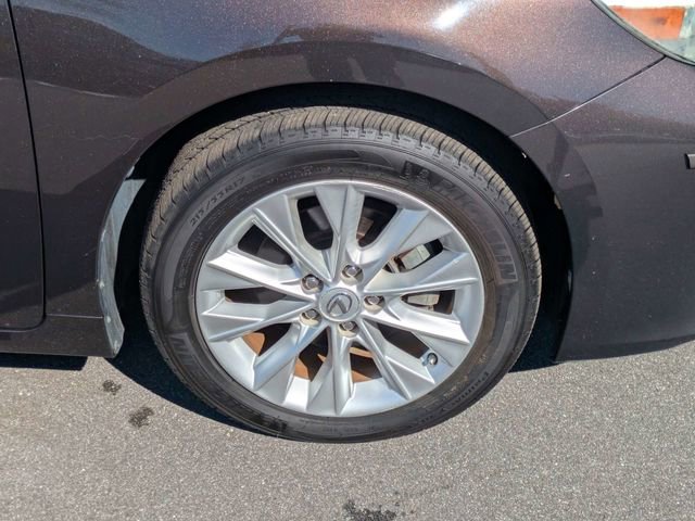 Used 2013 Lexus ES 300h w/ Luxury Pkg image 10