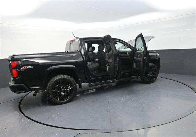 Used 2025 Chevrolet Colorado Z71 w/ Technology Package image 41