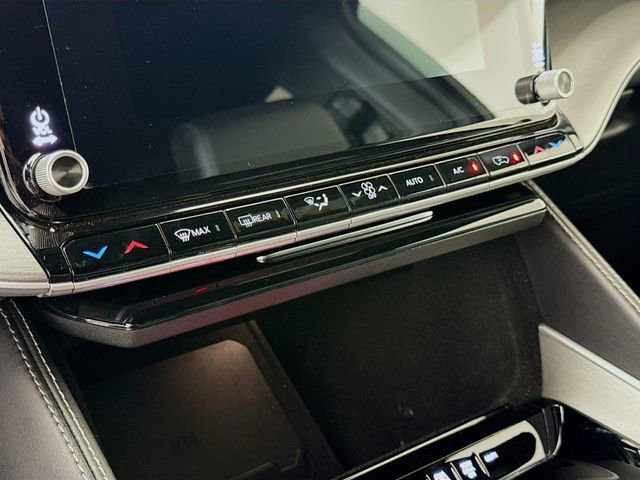 Used 2025 Jeep Wagoneer Series II AWD/4WD image 14
