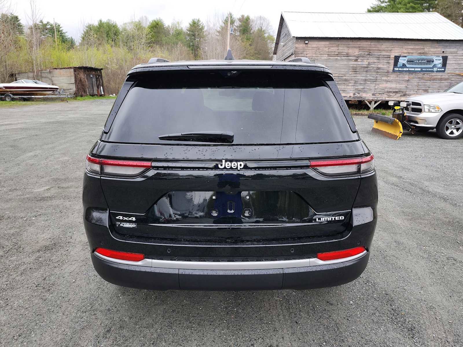 New 2026 Jeep Grand Cherokee Limited w/ Luxury Tech Group II AWD/4WD image 17
