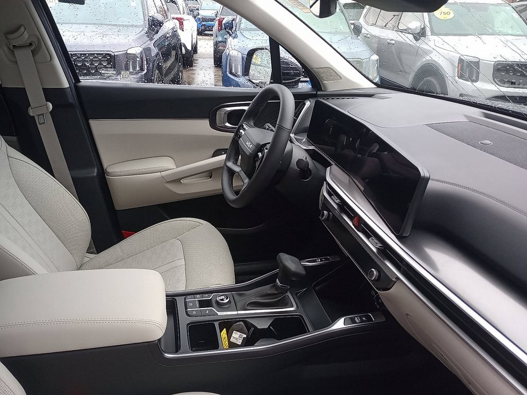 New 2026 Kia Sorento S w/ S Panoramic Sunroof Package FWD image 7