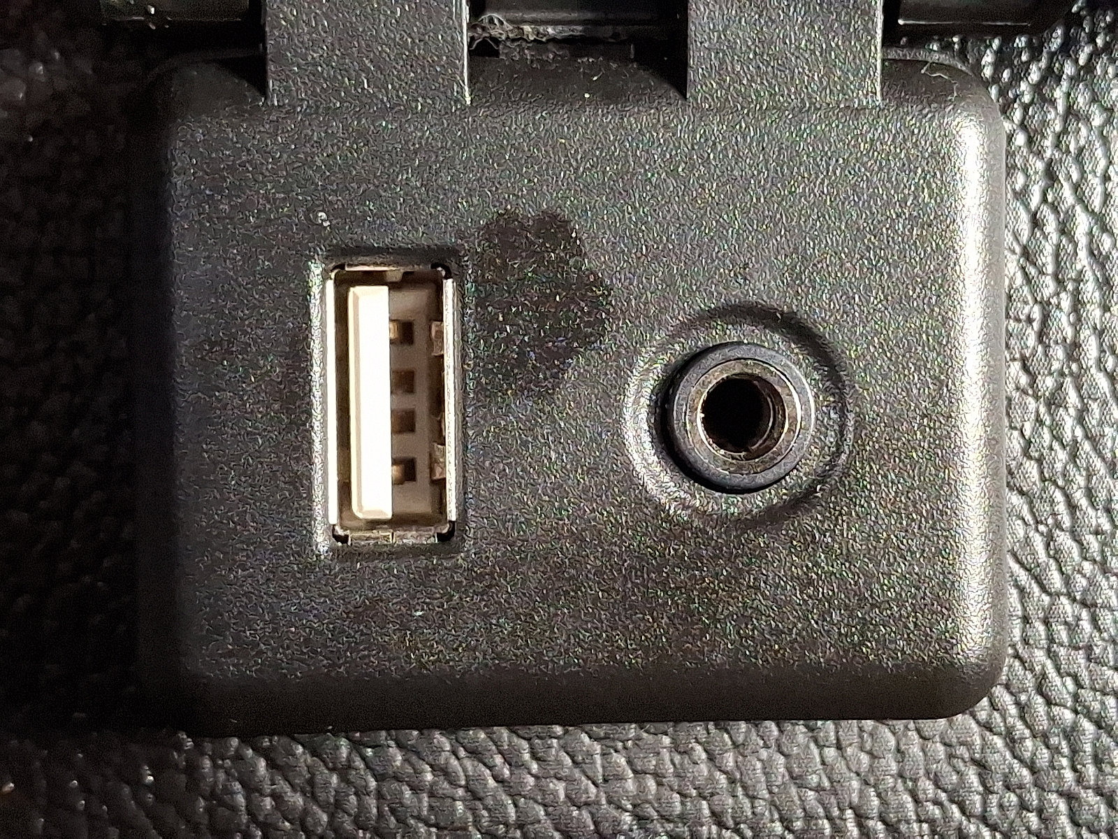 Used 2017 Chevrolet Cruze LS image 21