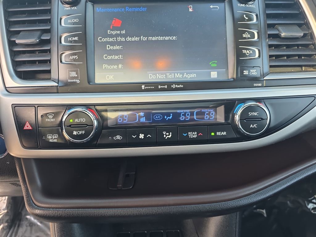 Used 2017 Toyota Highlander Limited Platinum image 22