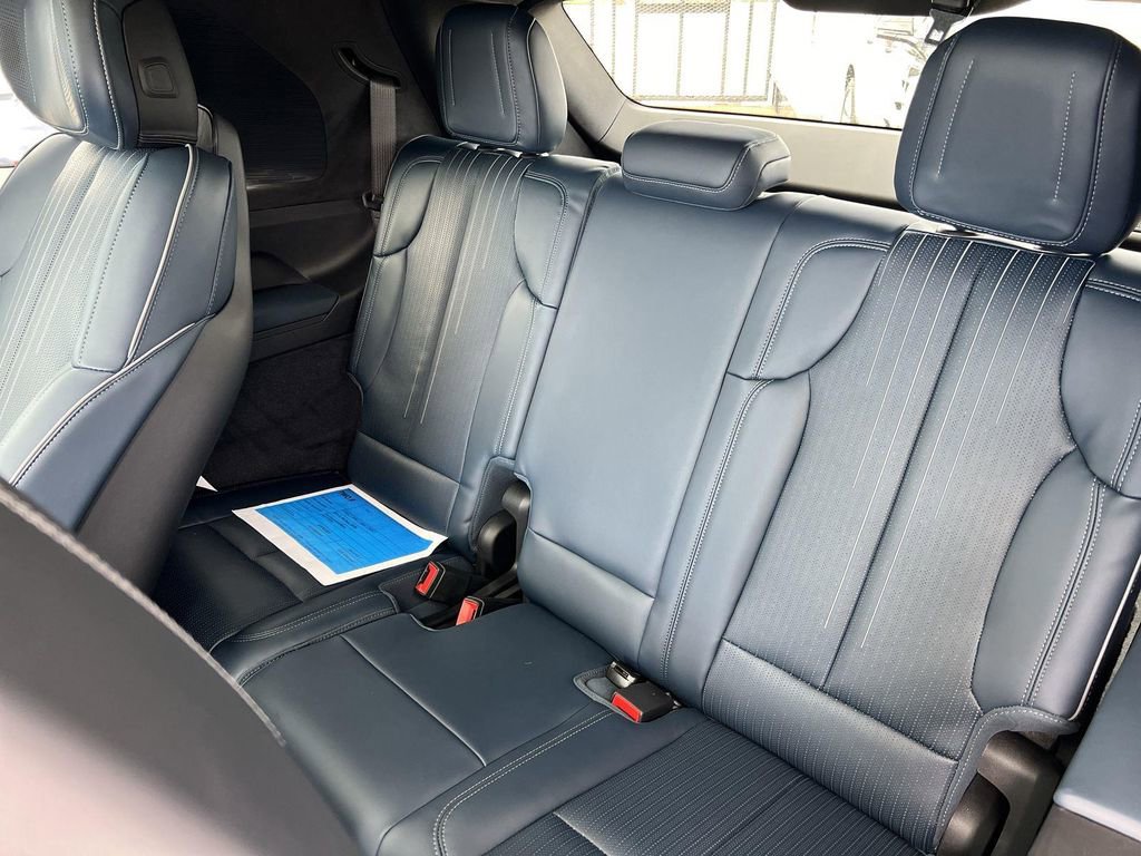 New 2026 Cadillac Escalade IQ Luxury 2 image 31