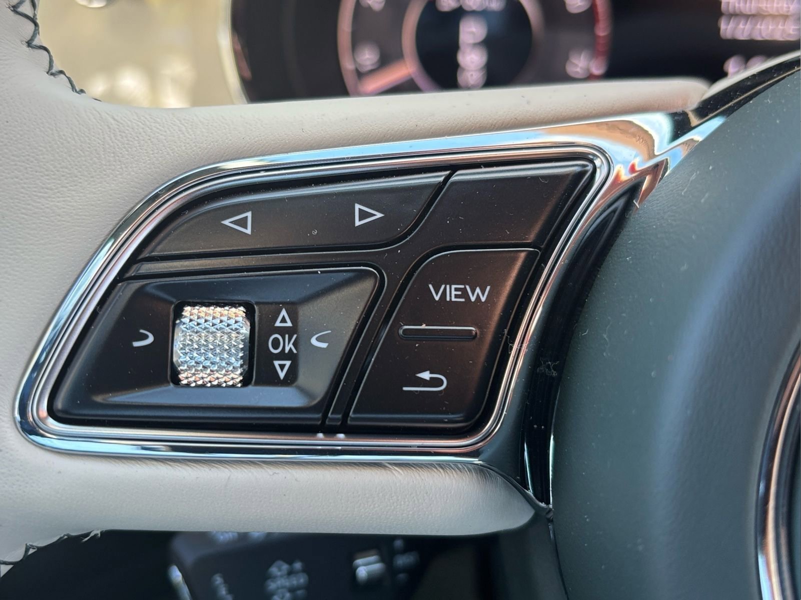New 2025 Bentley Bentayga Extended Wheelbase image 49