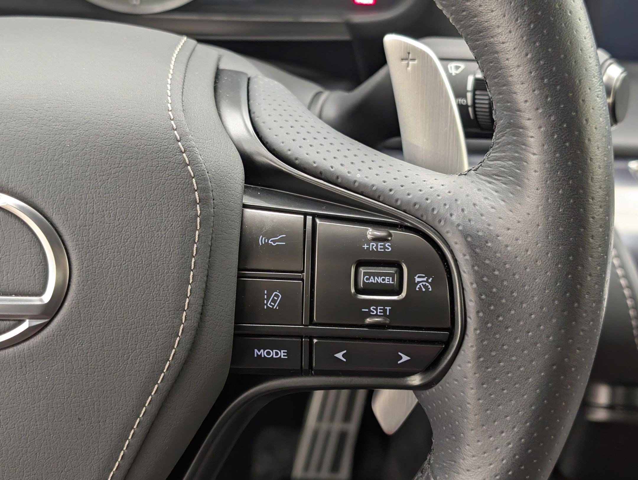 Used 2023 Lexus LC 500 Coupe w/ Performance Package image 21