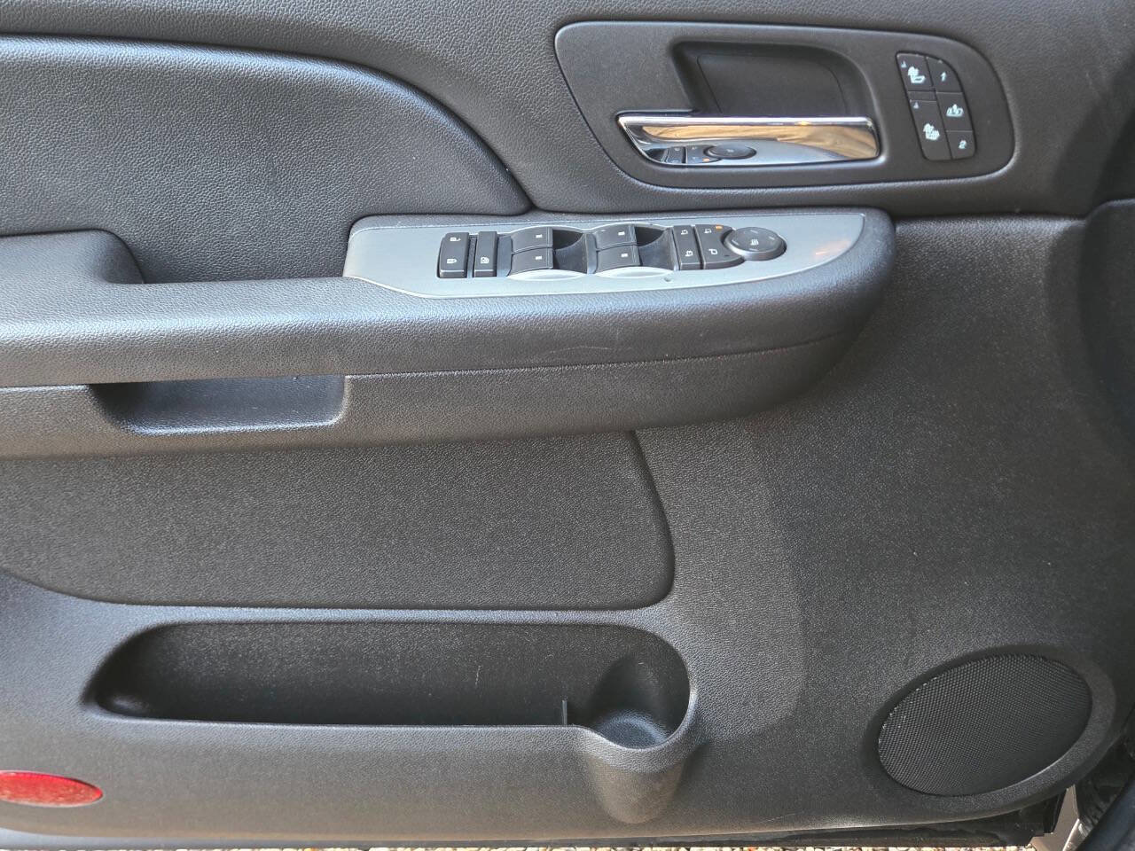 Used 2009 Chevrolet Tahoe LT w/ Luxury Package image 25