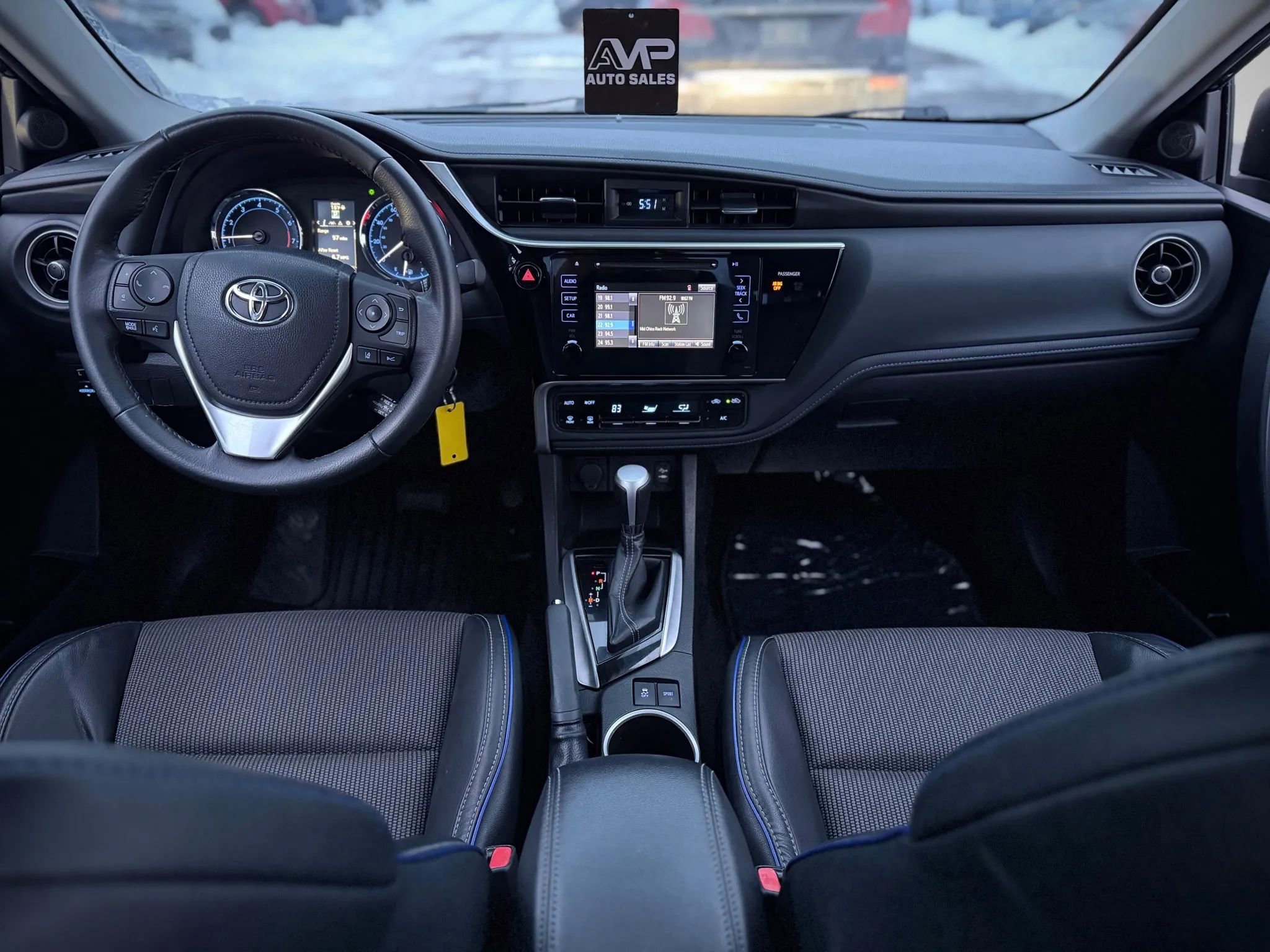 Used 2017 Toyota Corolla SE image 7