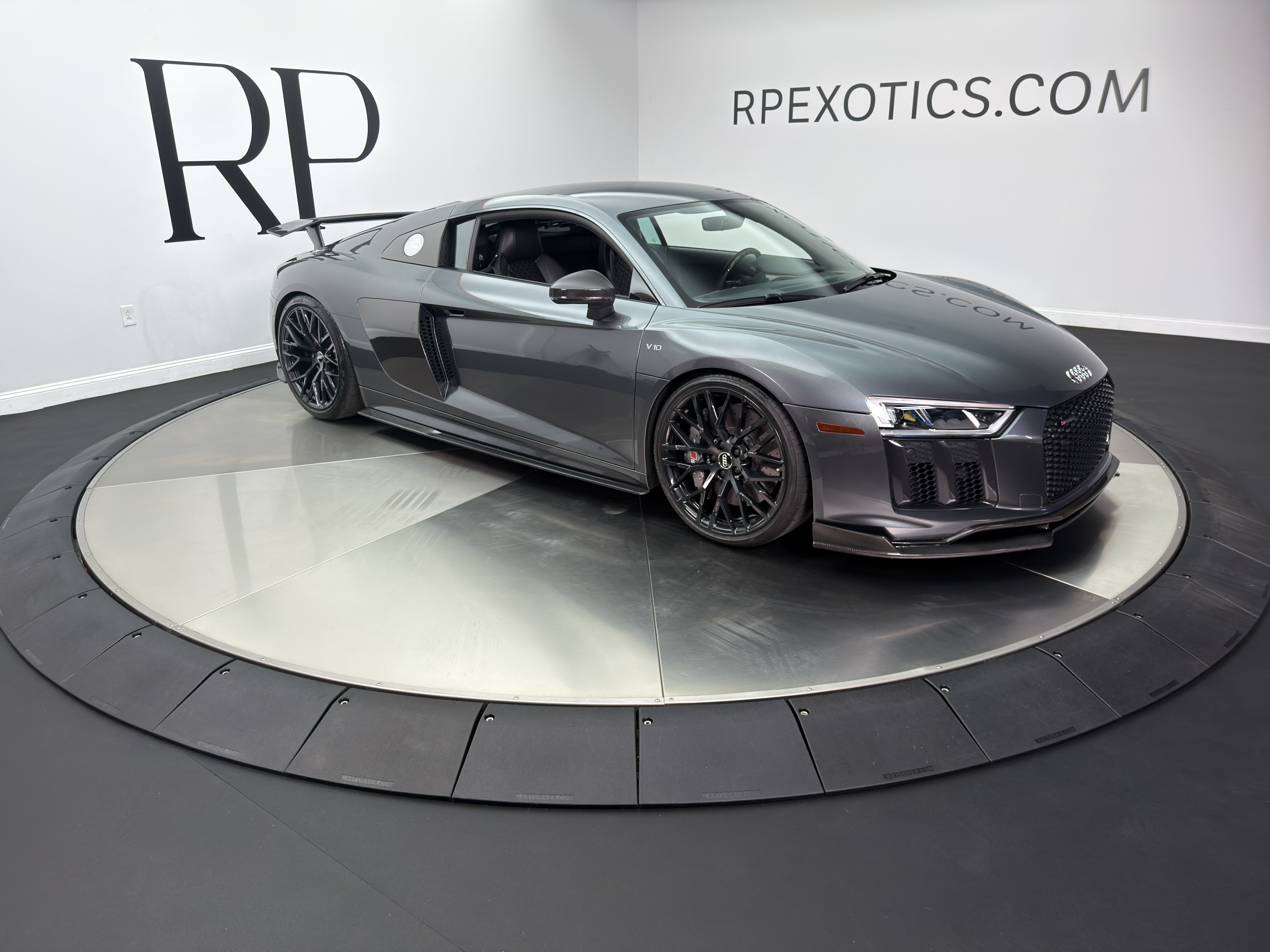 Used 2018 Audi R8 V10 plus AWD/4WD image 11