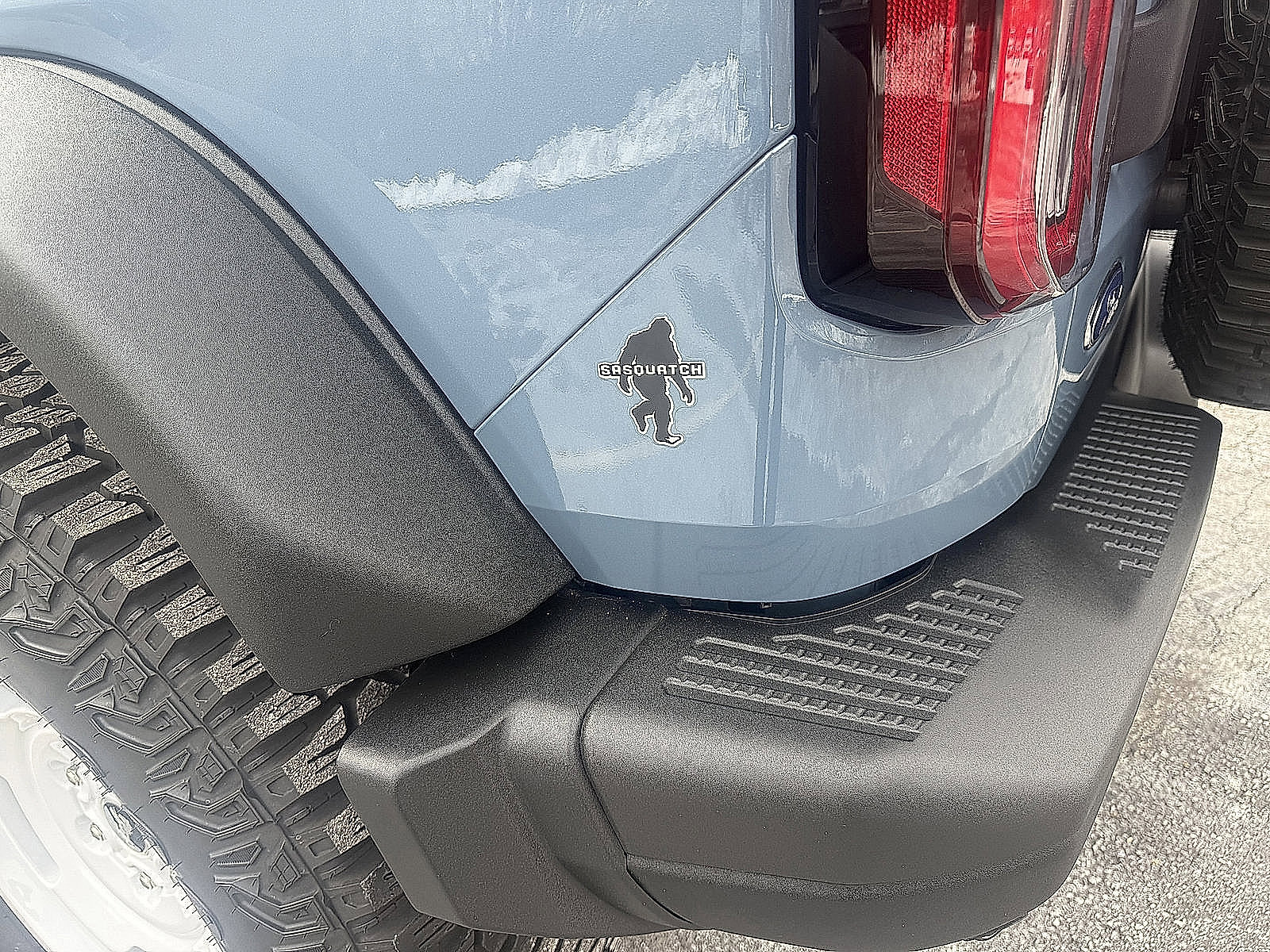 Used 2024 Ford Bronco Heritage Edition image 13