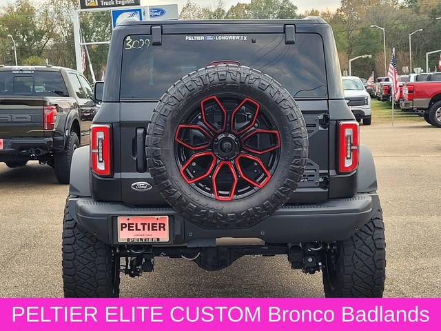New 2025 Ford Bronco Badlands image 4