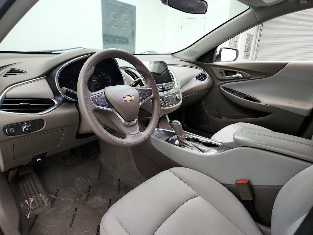 Used 2020 Chevrolet Malibu LT FWD image 13