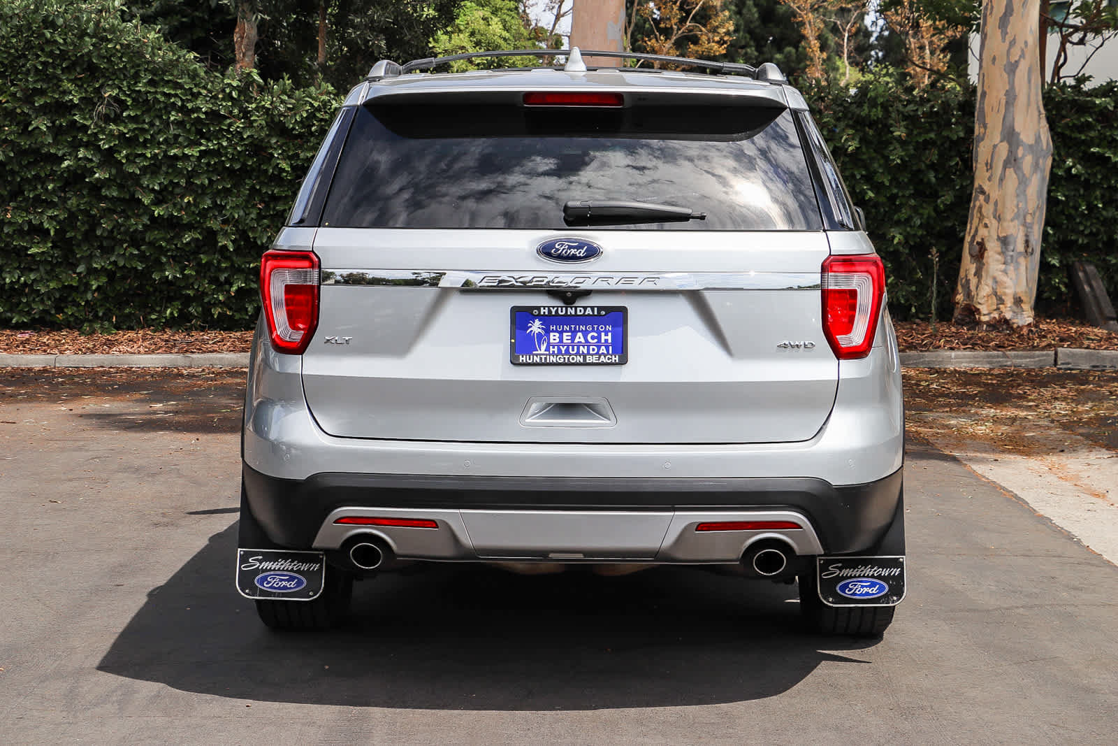 Used 2016 Ford Explorer XLT w/ Equipment Group 202A AWD/4WD image 7