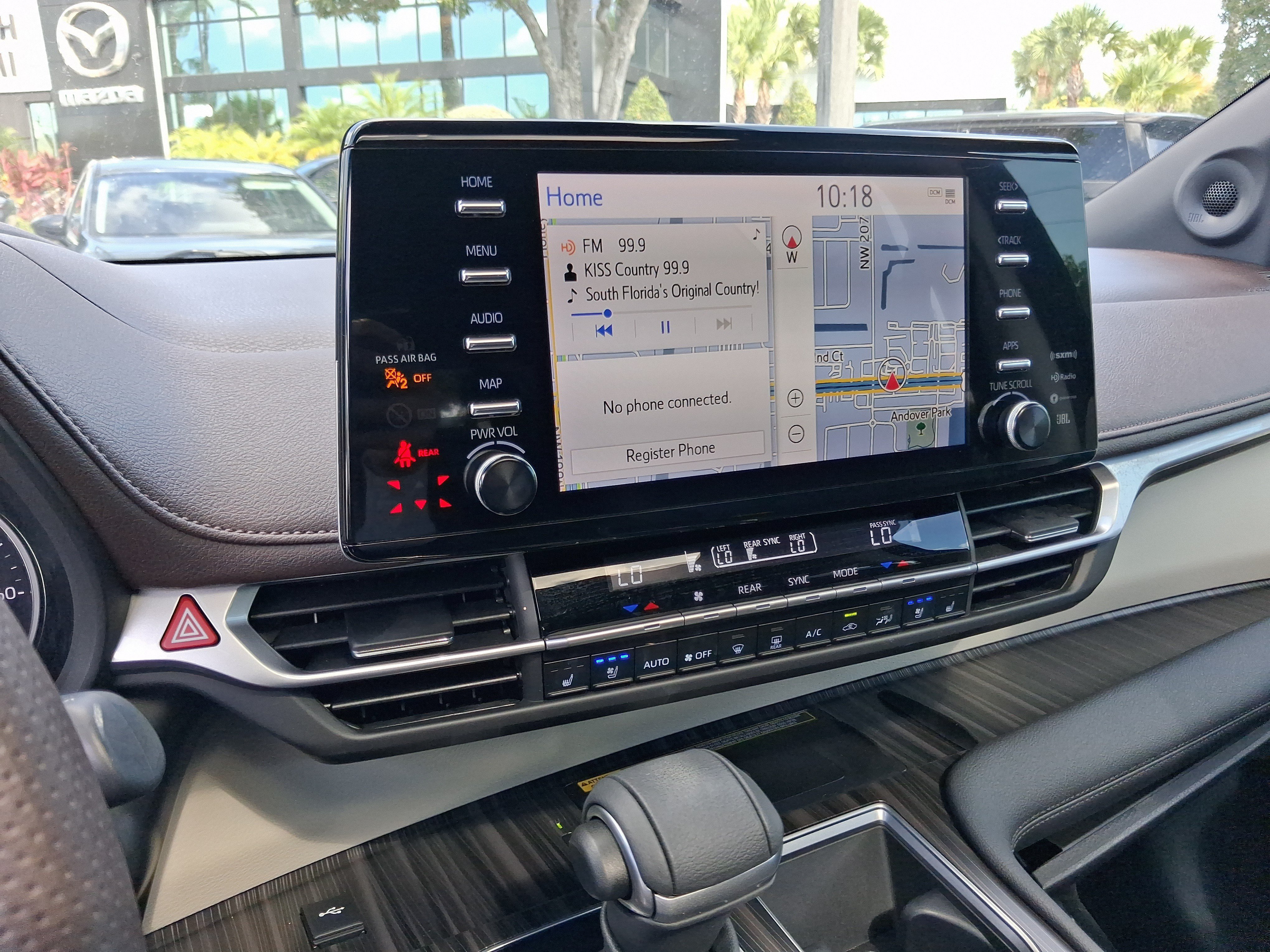 Used 2024 Toyota Sienna Platinum FWD image 14