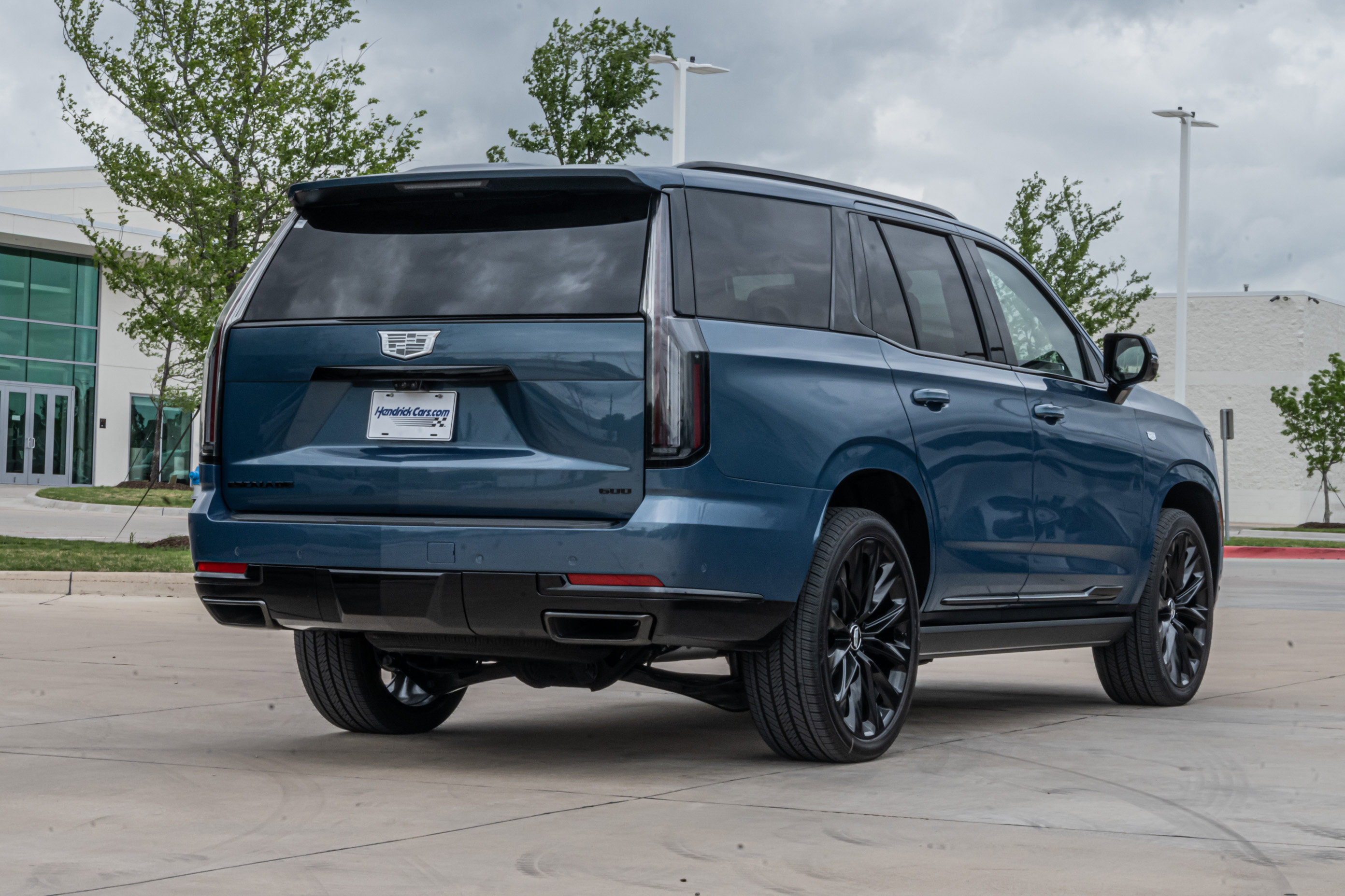 Used 2026 Cadillac Escalade Platinum Sport w/ LPO, ONYX Package AWD/4WD image 8