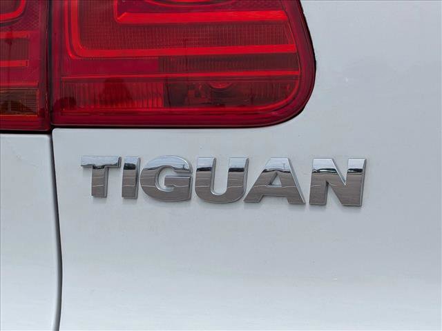 Used 2017 Volkswagen Tiguan S FWD image 23