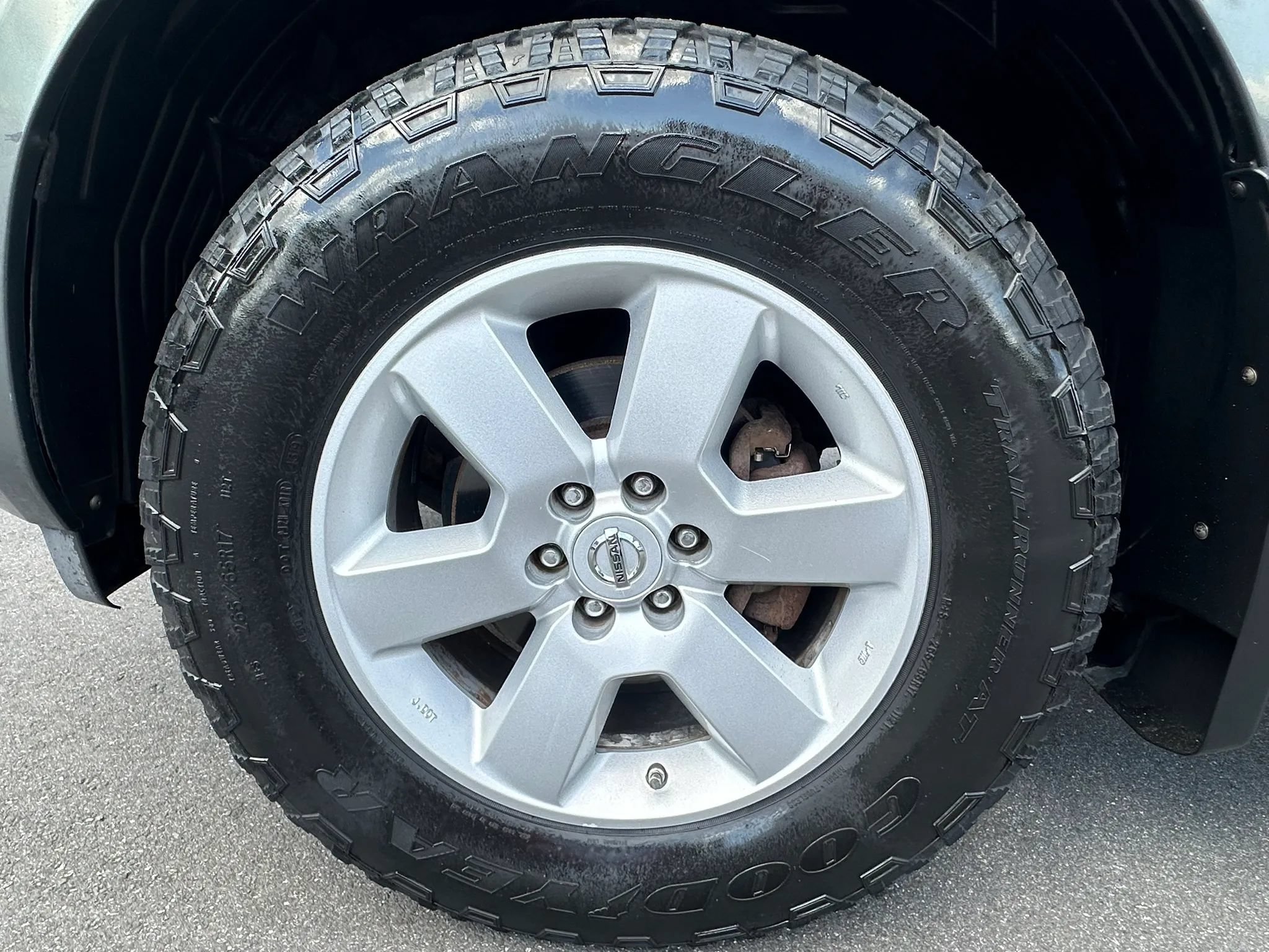Used 2008 Nissan Pathfinder SE AWD/4WD image 13